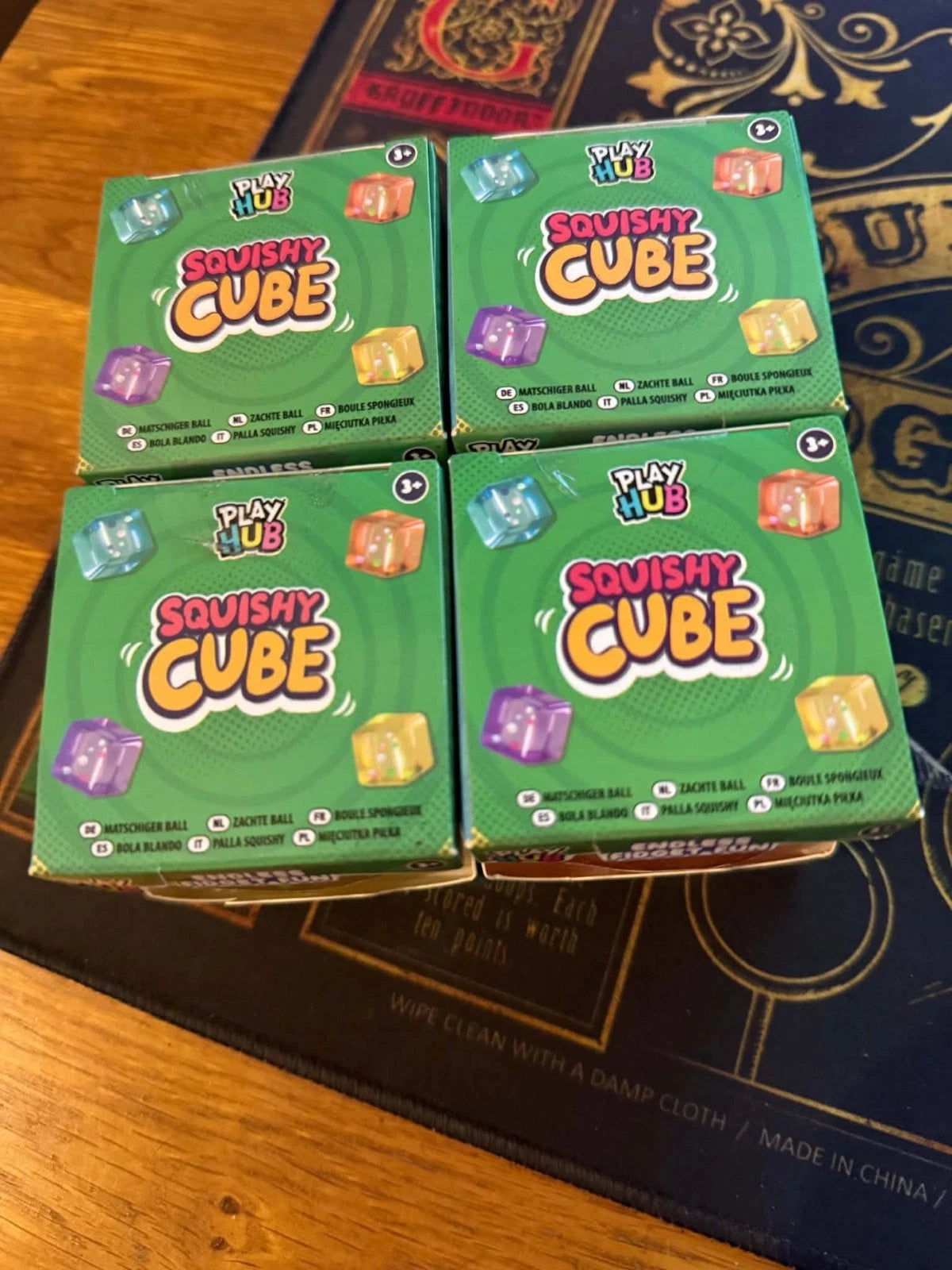 Play Hub RMS Squishy Sparkly Cube Fidget Tactile Squeeze Toy Multicolour 3+